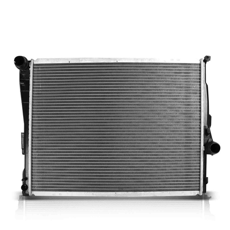 Radiator for BMW E46 E85 Z4 320i 323i 323is 325xi 328Ci 328is 330i Manual Trans.