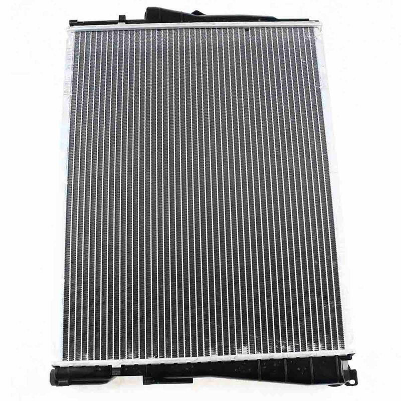 Radiator for BMW E46 E85 Z4 320i 323i 323is 325xi 328Ci 328is 330i Manual Trans.